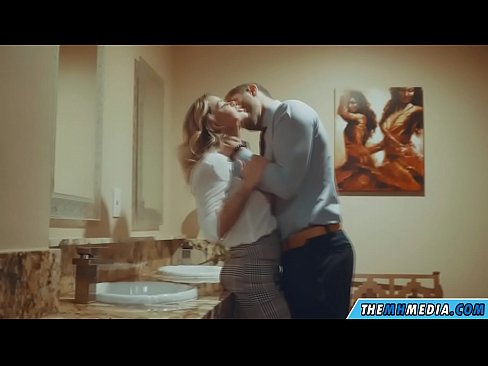 ❤️ Ilehoria busti batek komun publiko batean seduzitzen zaituenean ️❌ Izorratu bideoa gurean eu.sexafinkarasskaz.ru ❌❤